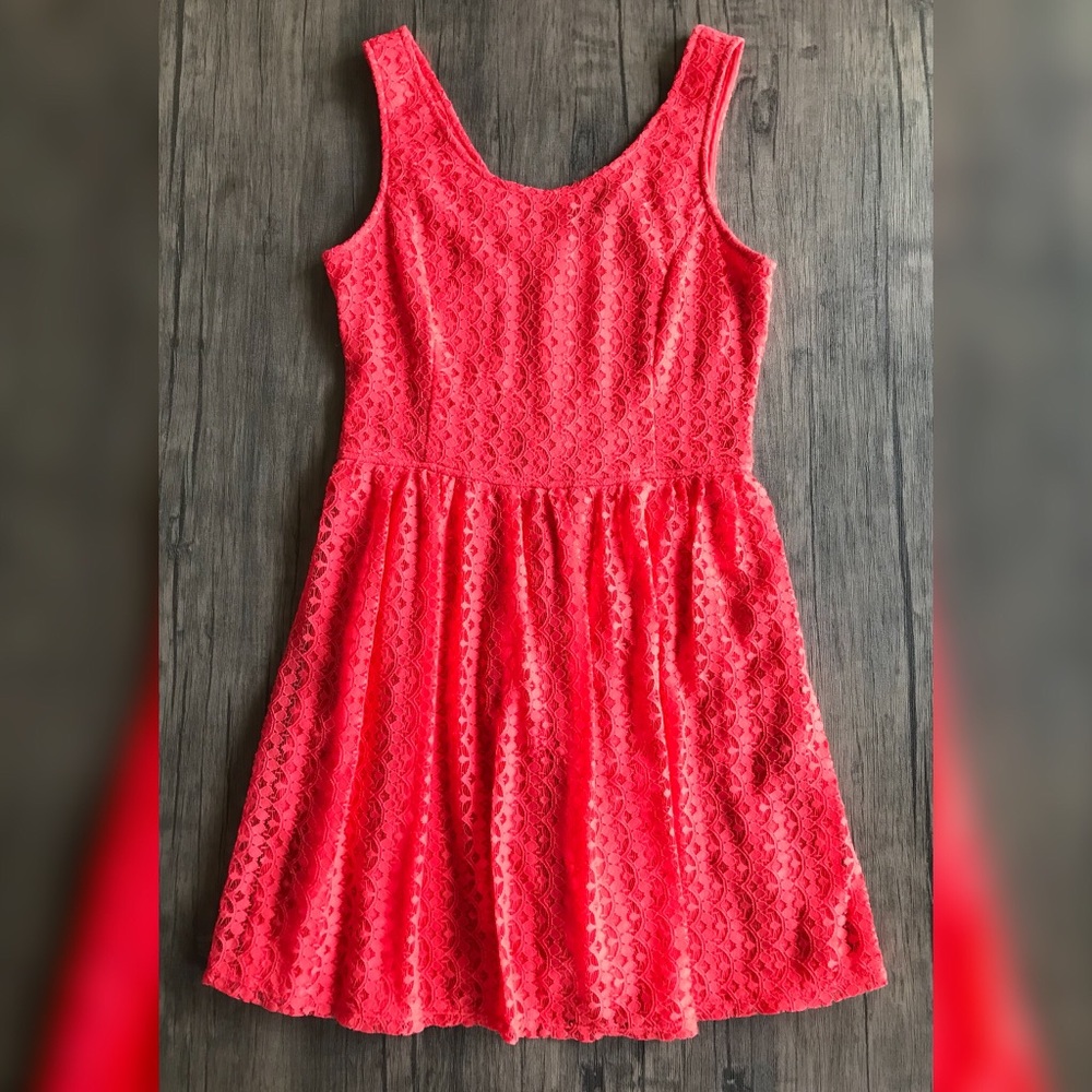 BRIGHT LACE DRESS